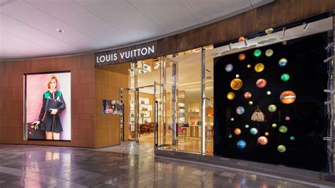 louis vuitton paramus garden state plaza|louis vuitton garden state plaza.